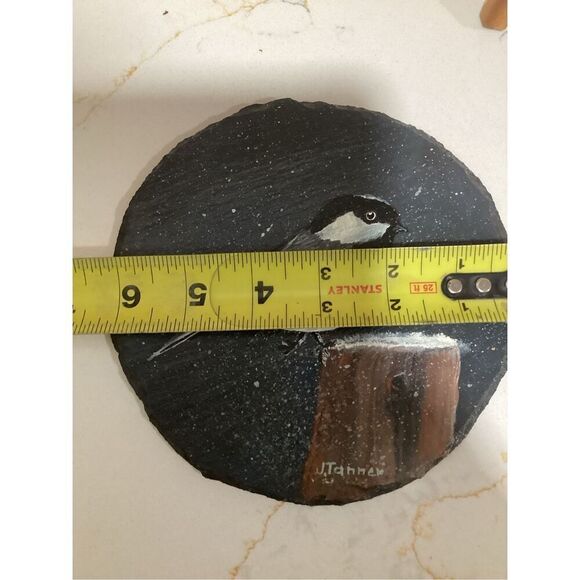 Handpainted Bird on Slate with Easel Signed 6” Round Signed - Picture 5 of 6